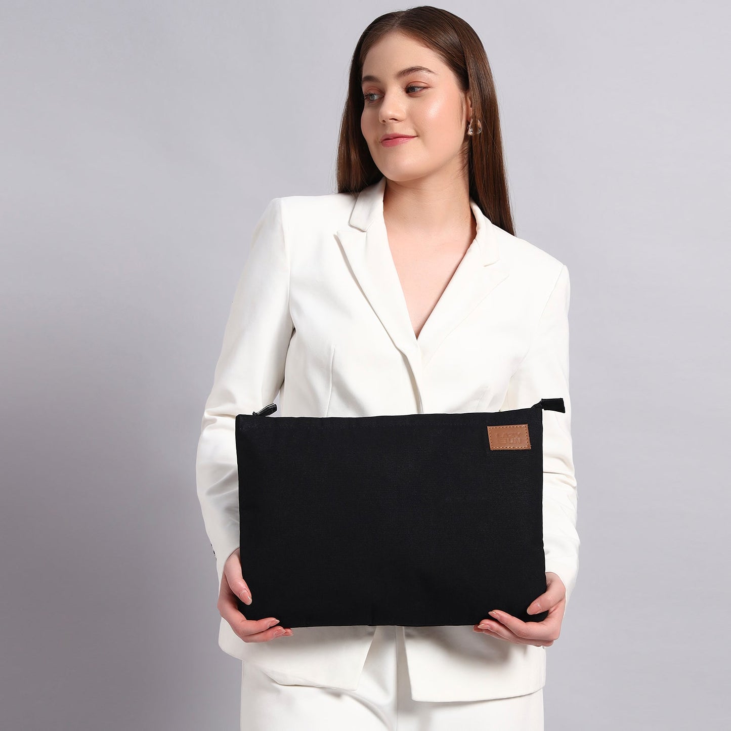 BLACK LAPTOP SLEEVE