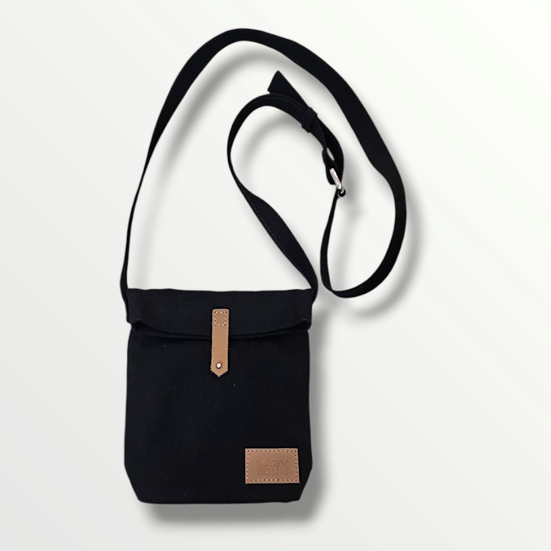 BLACK CROSSBODY BAG